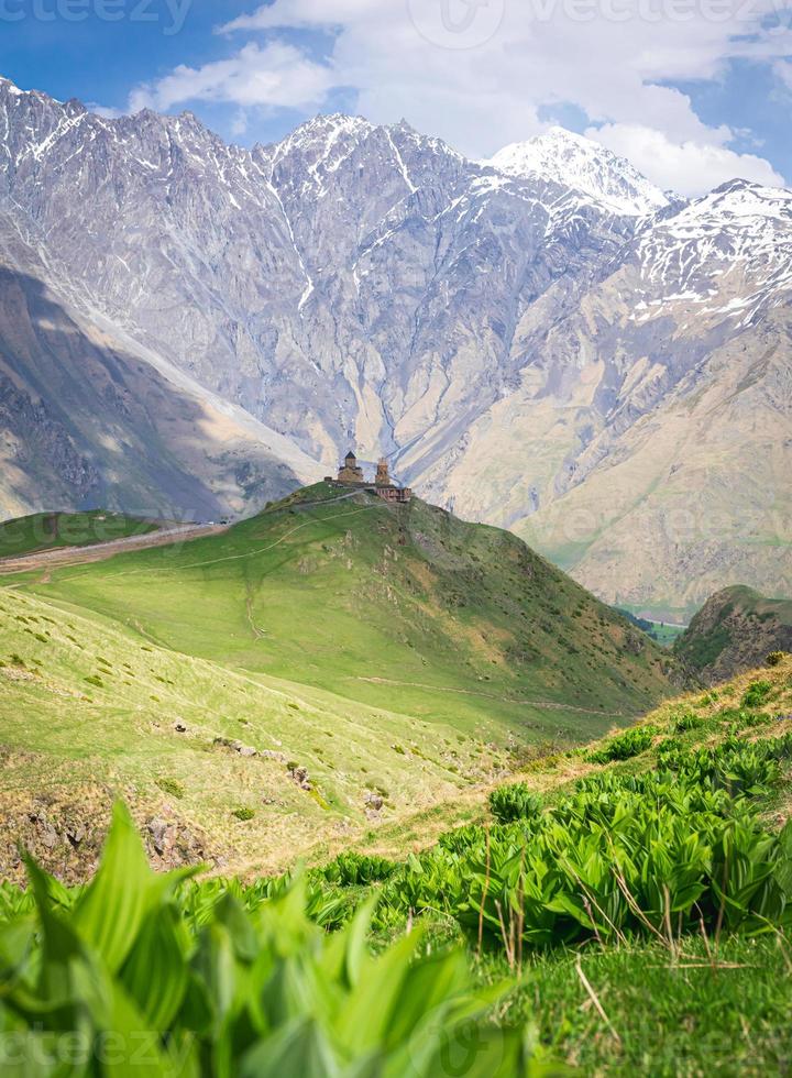 kazbegi en verano foto