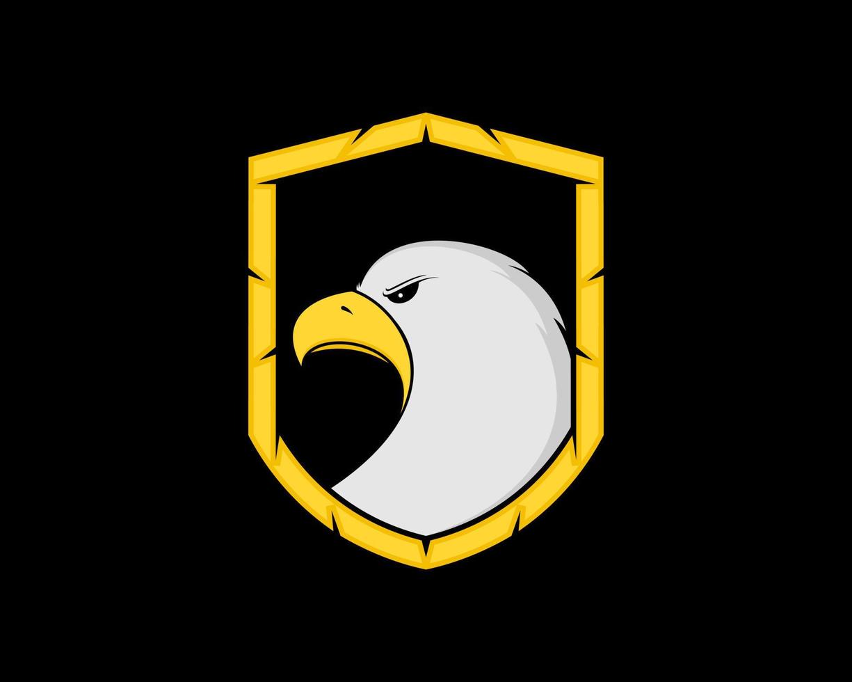 protección del águila con escudo dorado vector