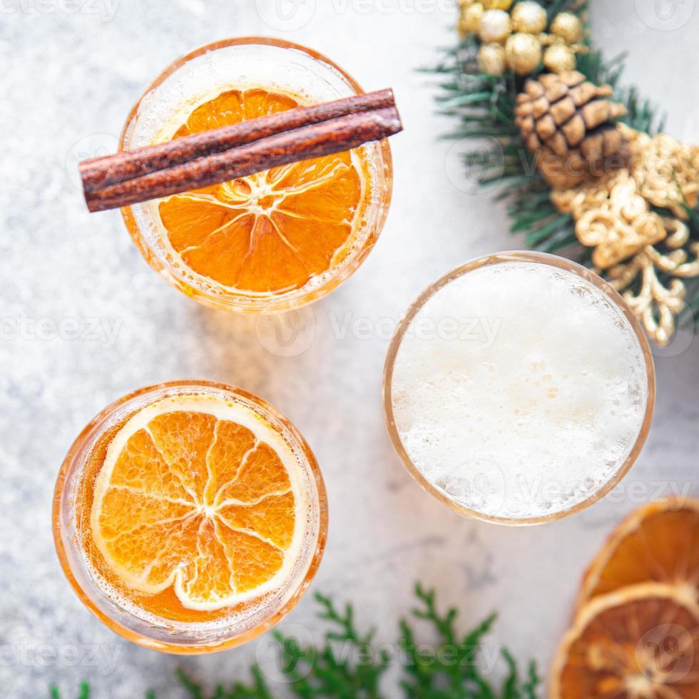 sparkling mulled wine christmas cocktail, grog wine spices photo