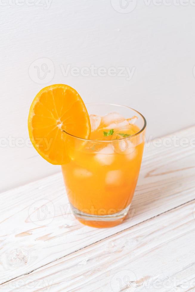 orange juice with ice photo