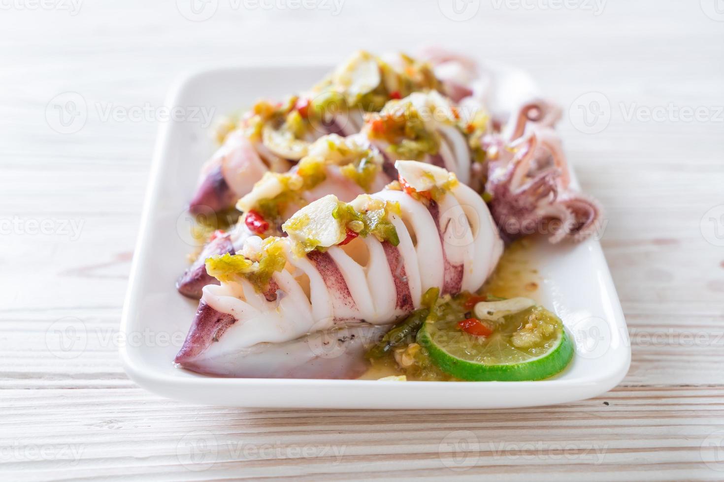 Steamed Squids with Spicy Chili and Lemon Sauce photo