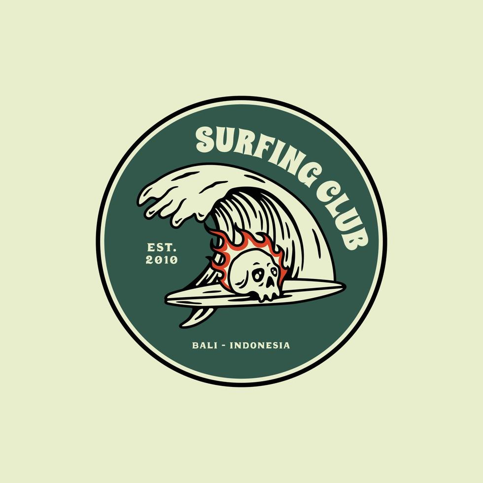 insignia del logotipo del club de surf de calavera vintage. ilustración vectorial hecha a mano vector