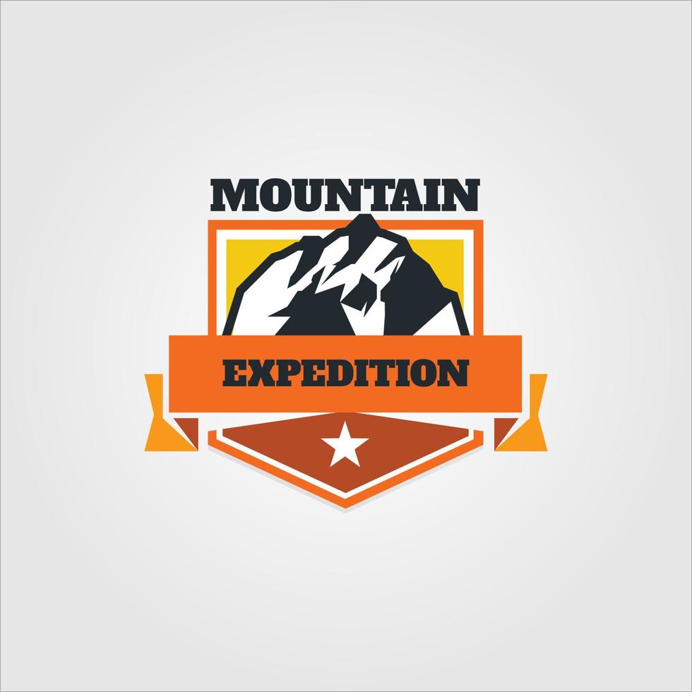 logotipo de salida de montaña. expedición y exploración de la montaña vector