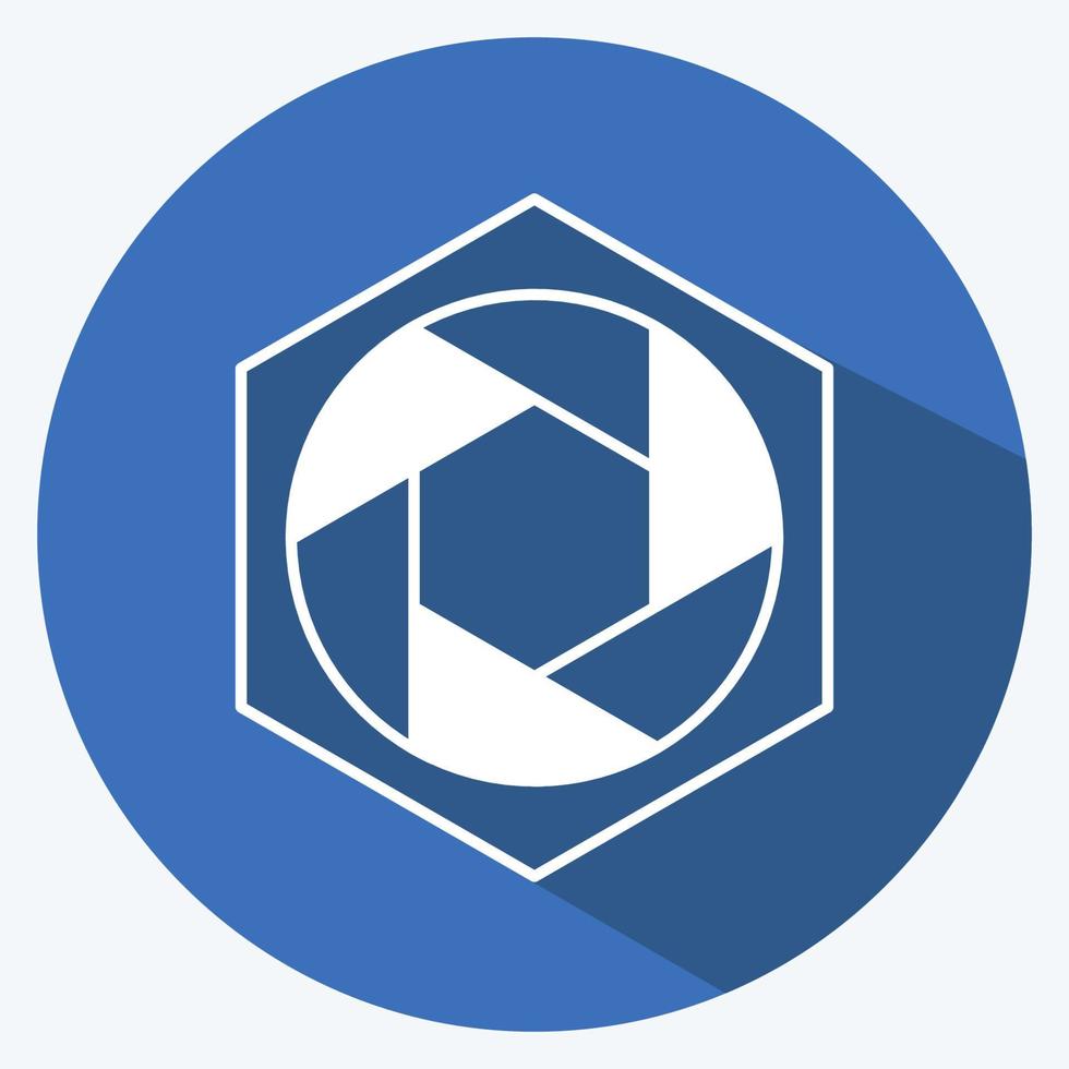 Icono de diafragma hexagonal en estilo de moda larga sombra aislado sobre fondo azul suave vector