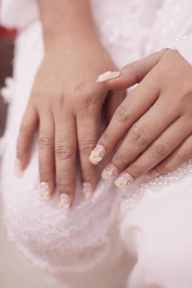 bride's hand wedding moment photo