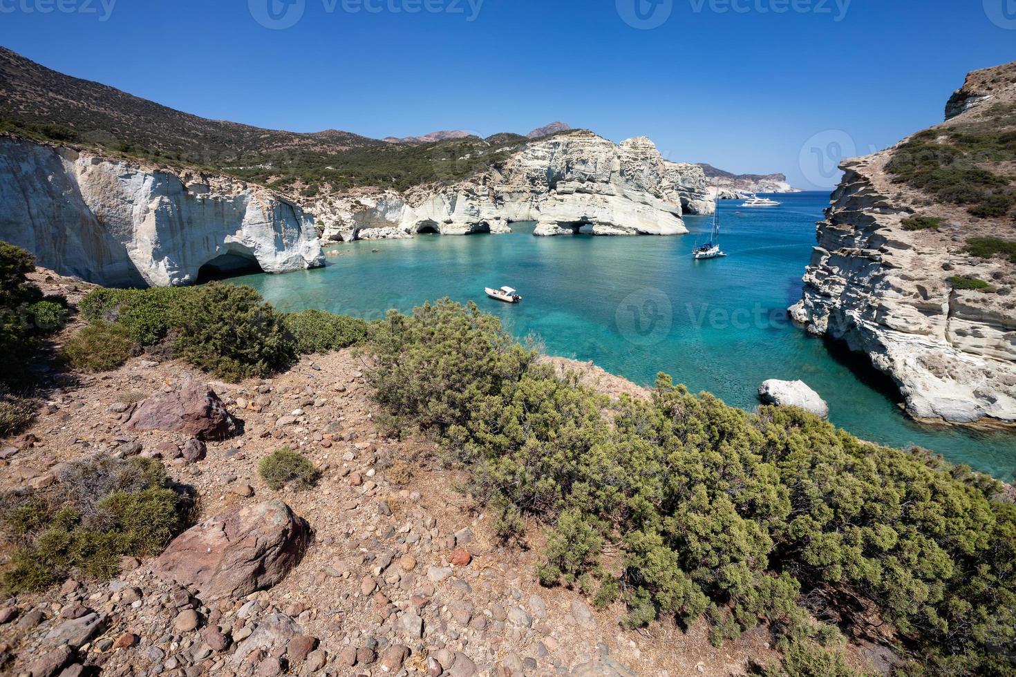 La cala de kleftiko es un antiguo escondite de piratas. milos, grecia. foto