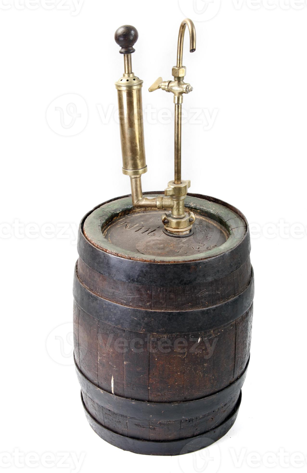 old beer keg 5071937 Stock Photo at Vecteezy