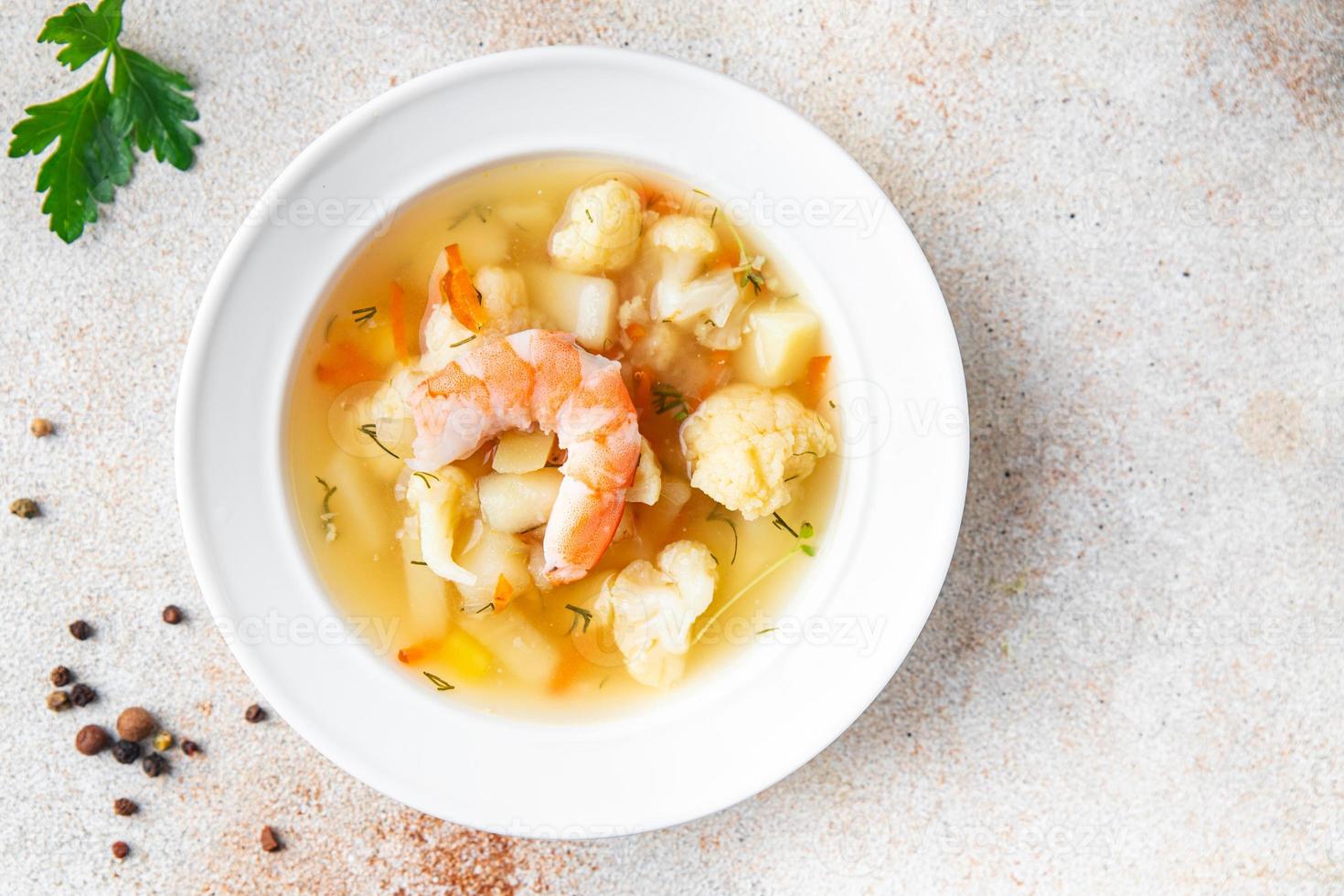 camarones de sopa de mariscos, fondo de comida de verduras foto