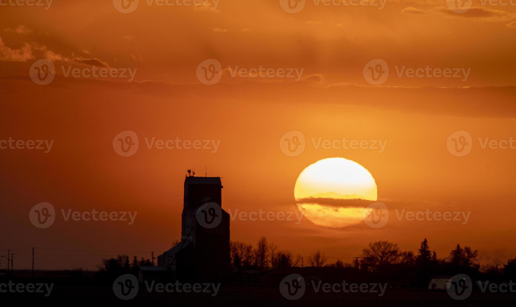 Grain Elevator Saskatchewan photo