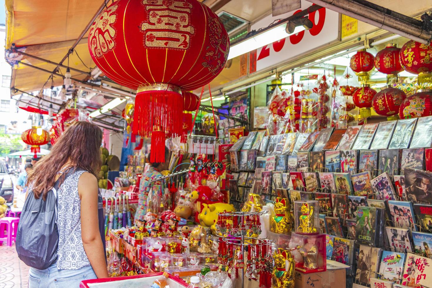 Bangkok Thailand 22. May 2018 Golden chinese cat Souvenirs in Souvenir shop in Bangkok Thailand. photo