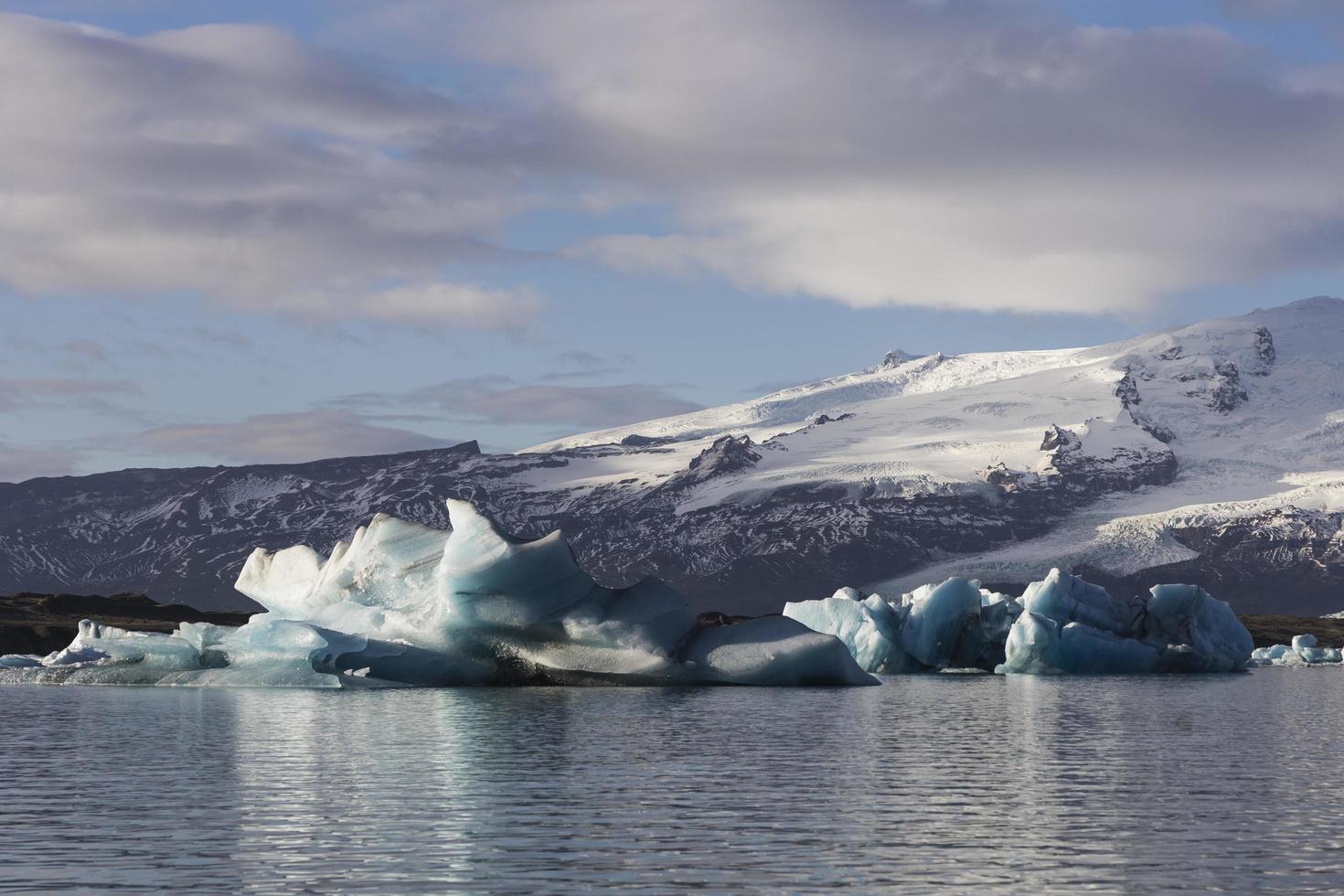 Jokulsarlon Glacier Lagoon, Iceland photo