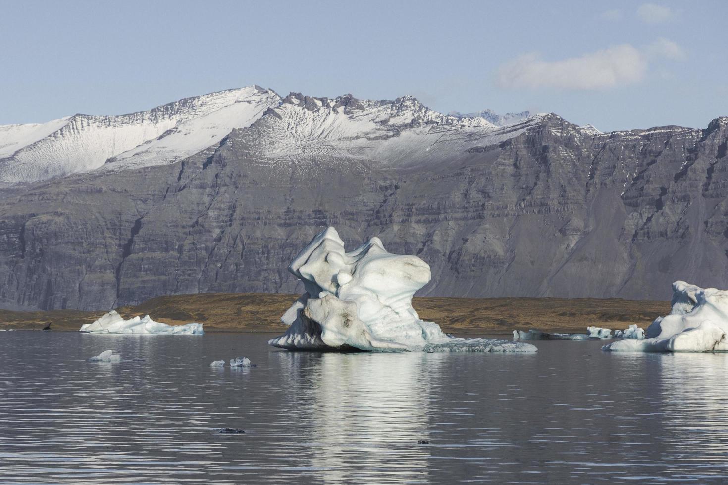 Jokulsarlon Glacier Lagoon, Iceland photo