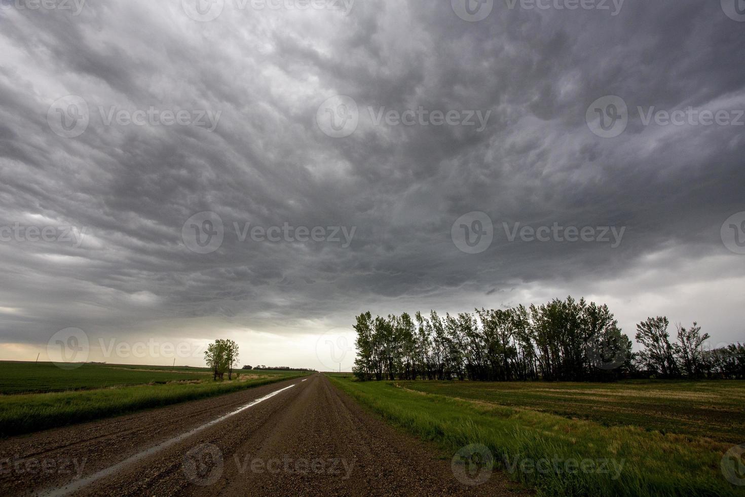 pradera nubes de tormenta canadá foto