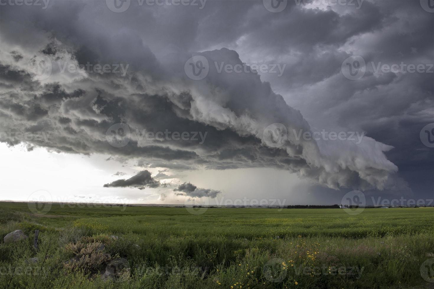 pradera nubes de tormenta canadá foto