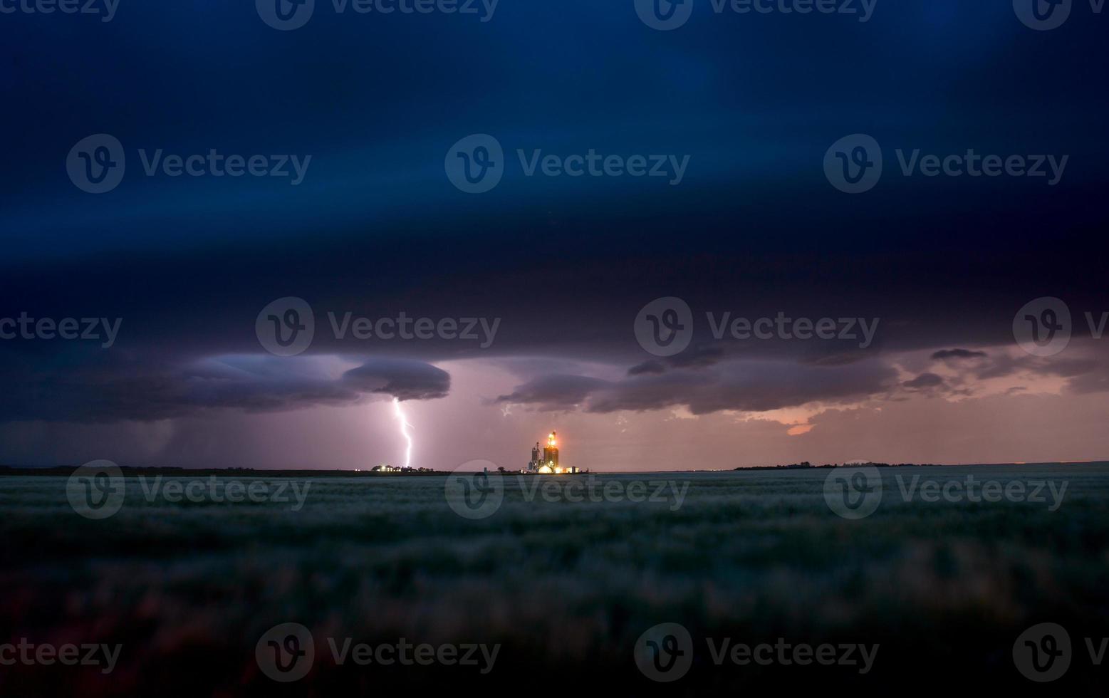 pradera nubes de tormenta canadá foto