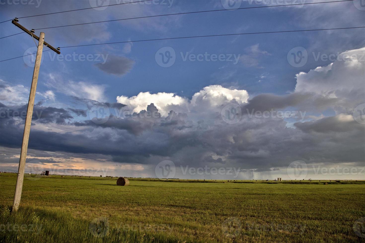 pradera nubes de tormenta canadá foto