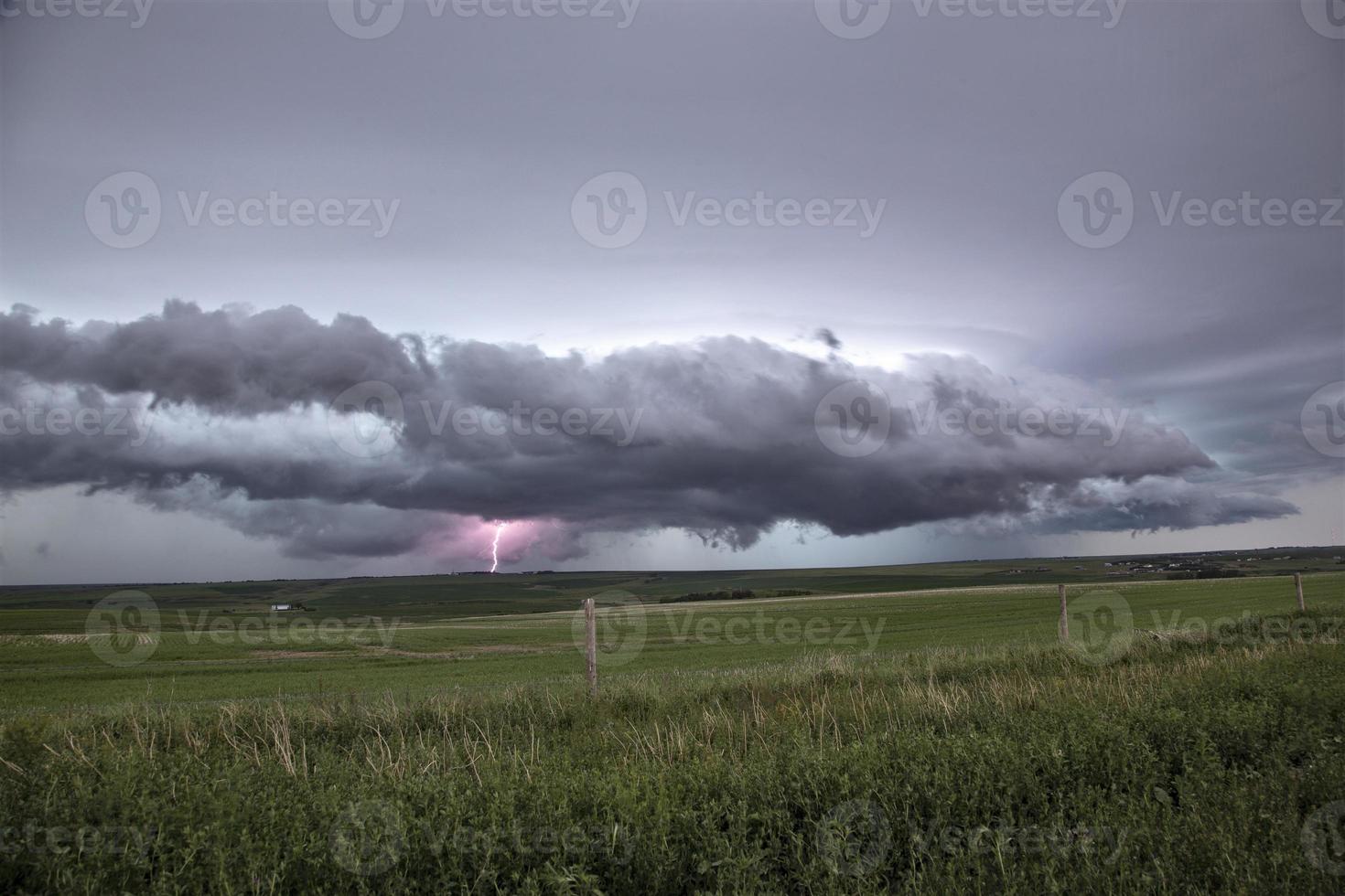 pradera nubes de tormenta canadá foto