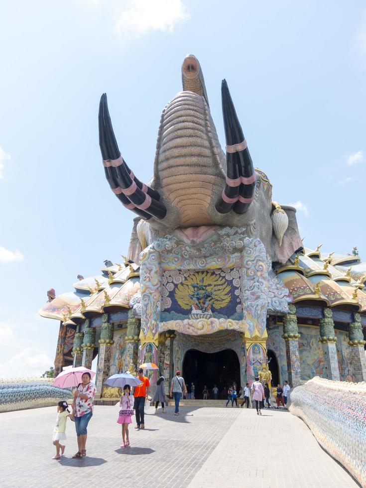 WAT BAN RAI NAKHON RATCHASIMATHAILAND29 SEPTEMBER 2018Luang Por Koon is located in Nakhon Ratchasima. The faith of the nation. Access to the masses and politicians Easy way to teach. photo