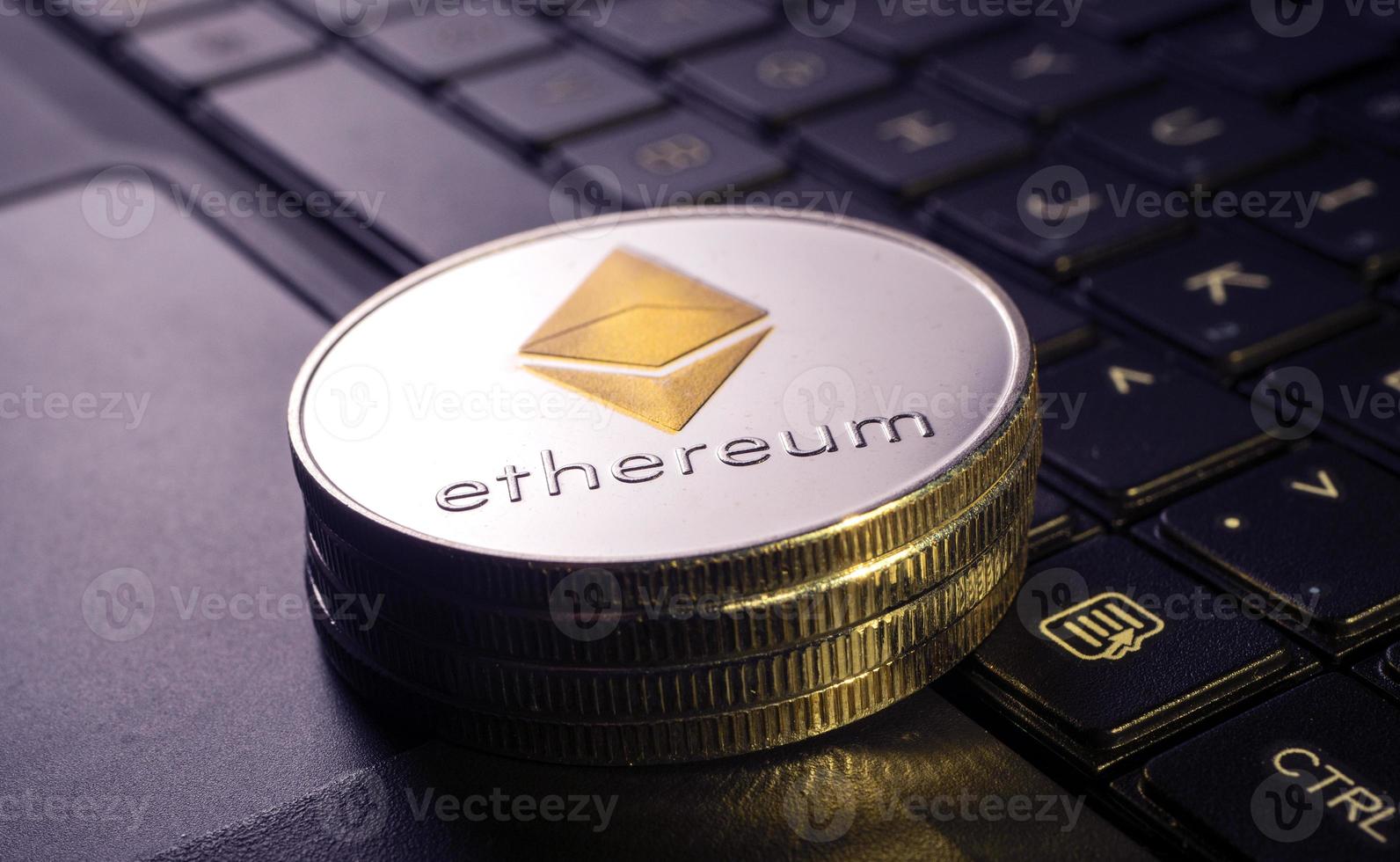 moneda criptográfica ethereum foto