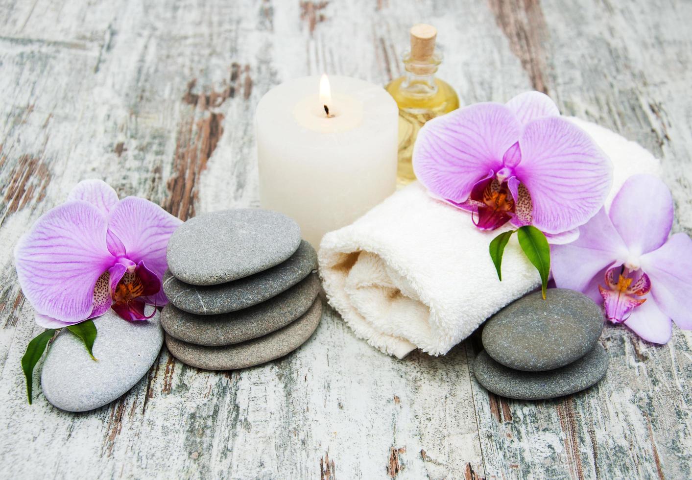 productos de spa con orquídeas foto