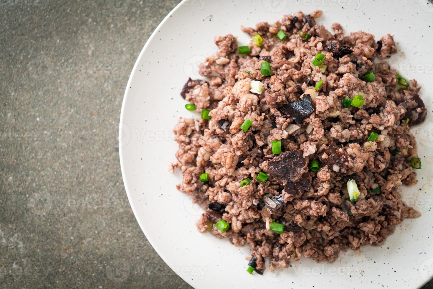 Stirfried Chinese Olives with Minced Pork 5202452 Stock Photo at Vecteezy