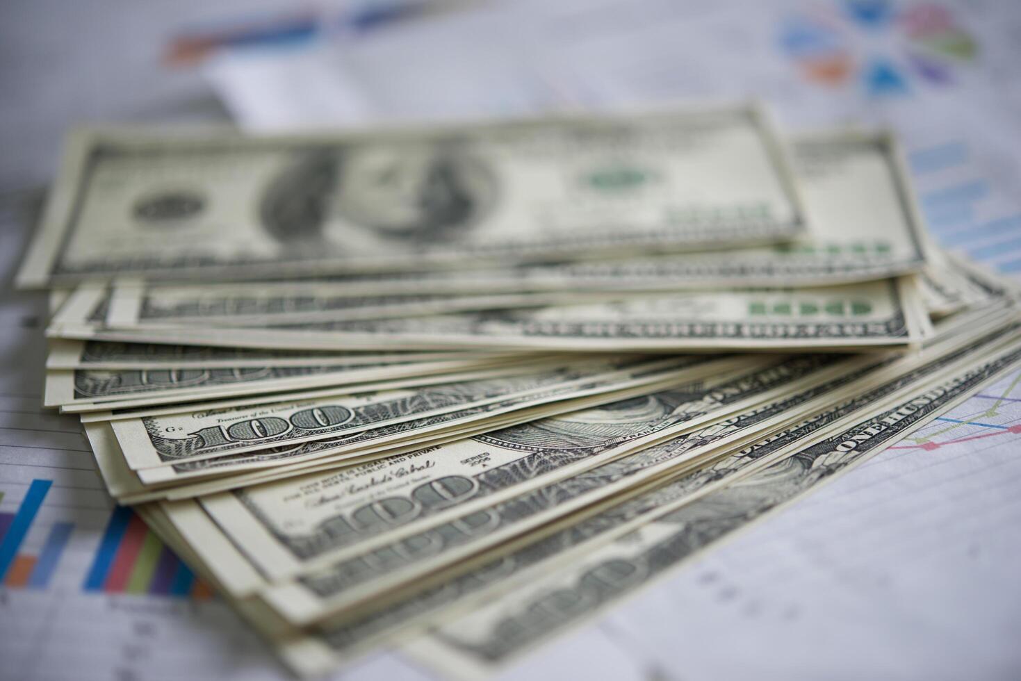 Billie dollar with business chart 5224337 Stock Photo at Vecteezy Billie dollar with business chart 5224337 Stock Photo at Vecteezy
