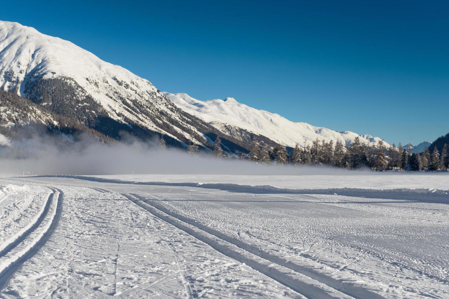Nordic ski track photo