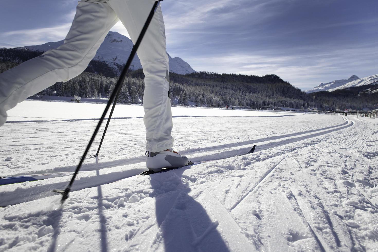 Cross-country track with tracks for alternating pitch photo