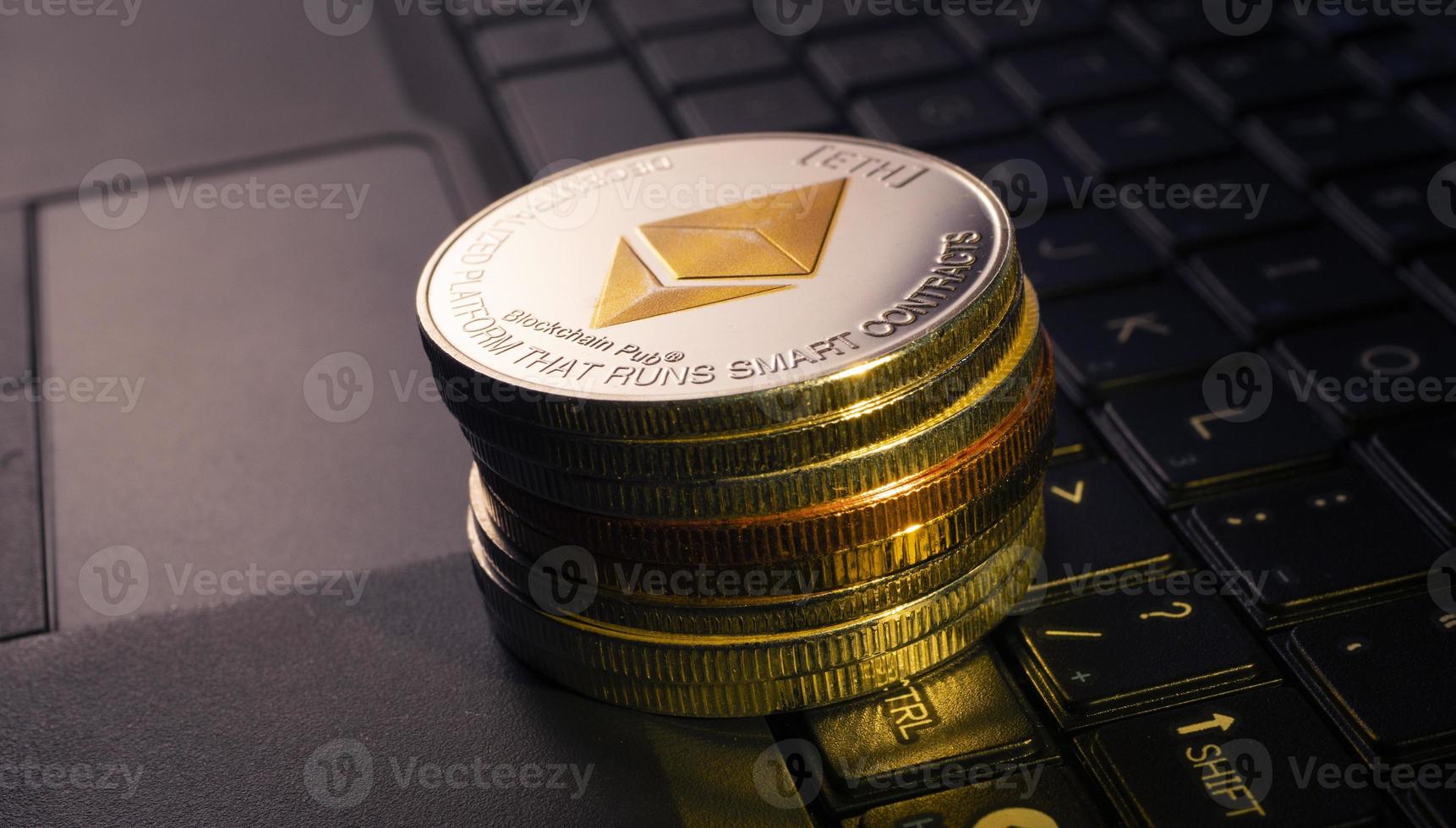 moneda criptográfica ethereum foto