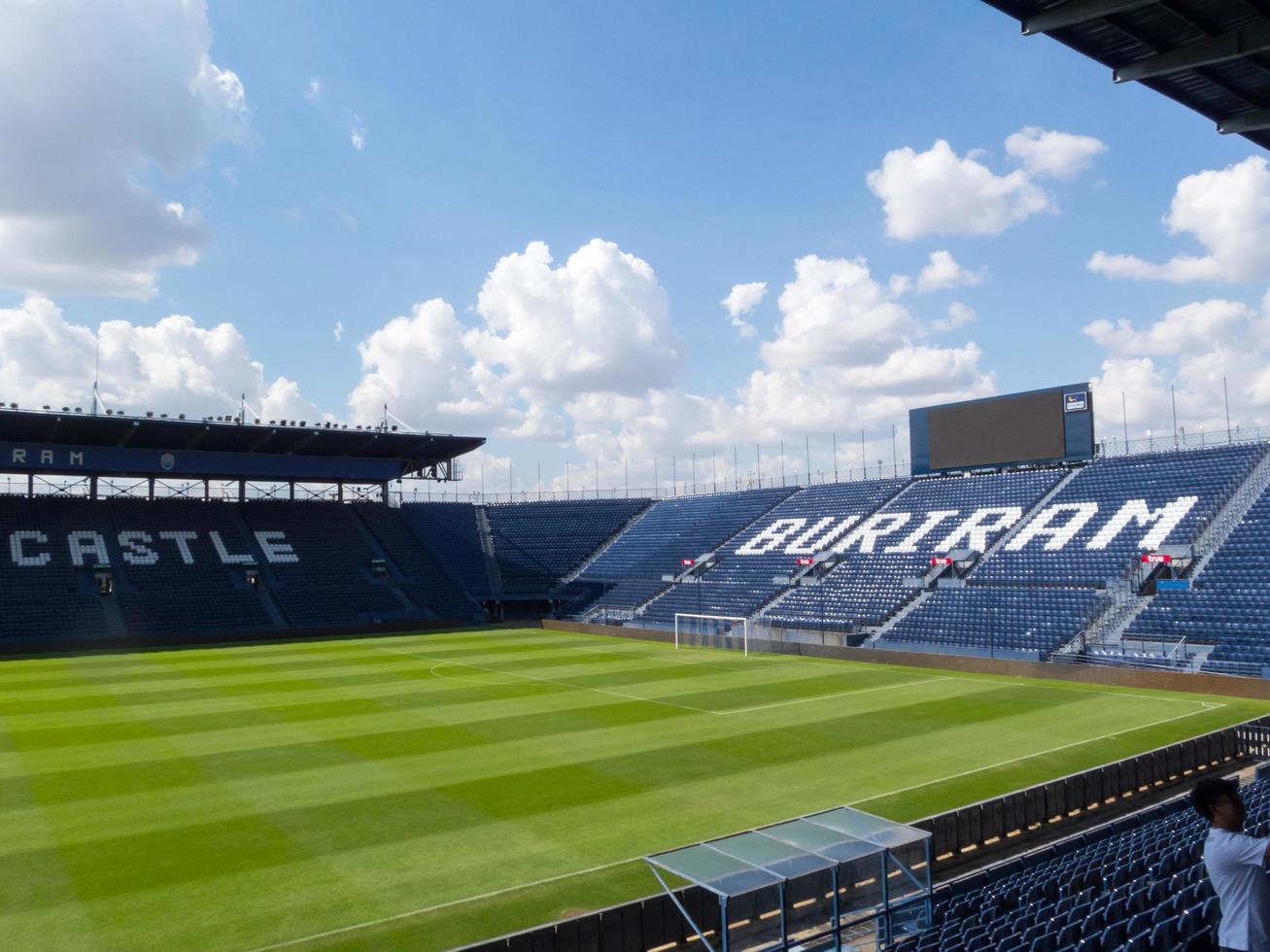 chang arena buriramtailandia 20 de noviembre de 2018 chang arena nombre no oficial estadio del castillo del trueno es un estadio construido para albergar buriram united football club.el 20 de noviembre de 2018 en tailandia. foto