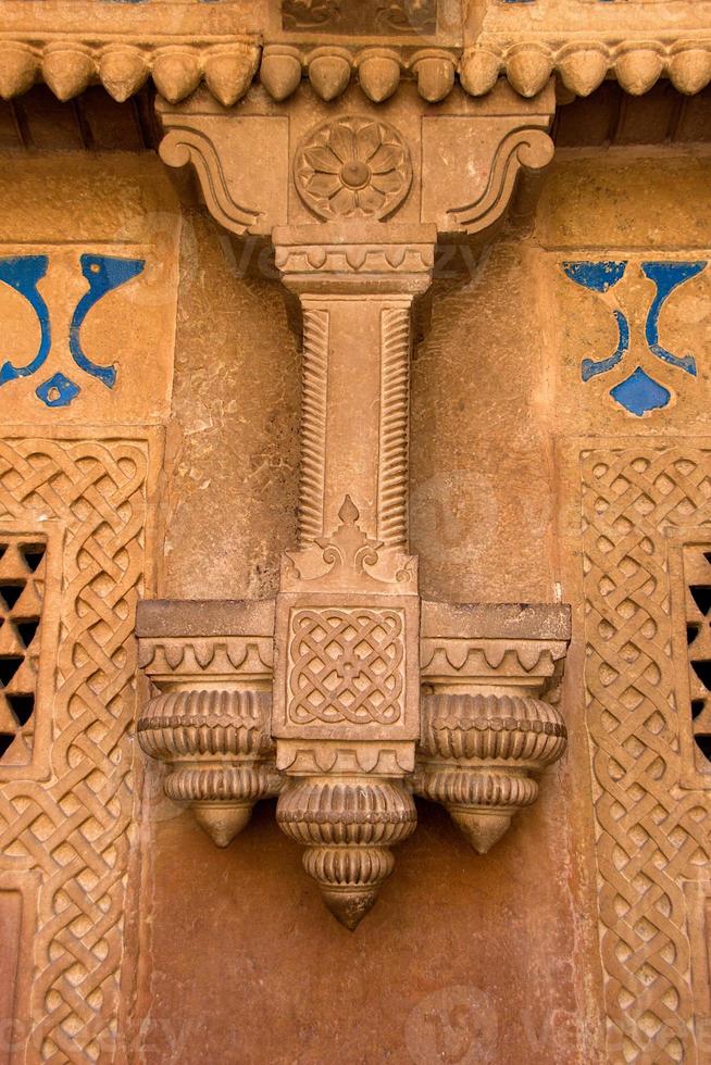 talla de piedra en el fuerte de gwalior foto