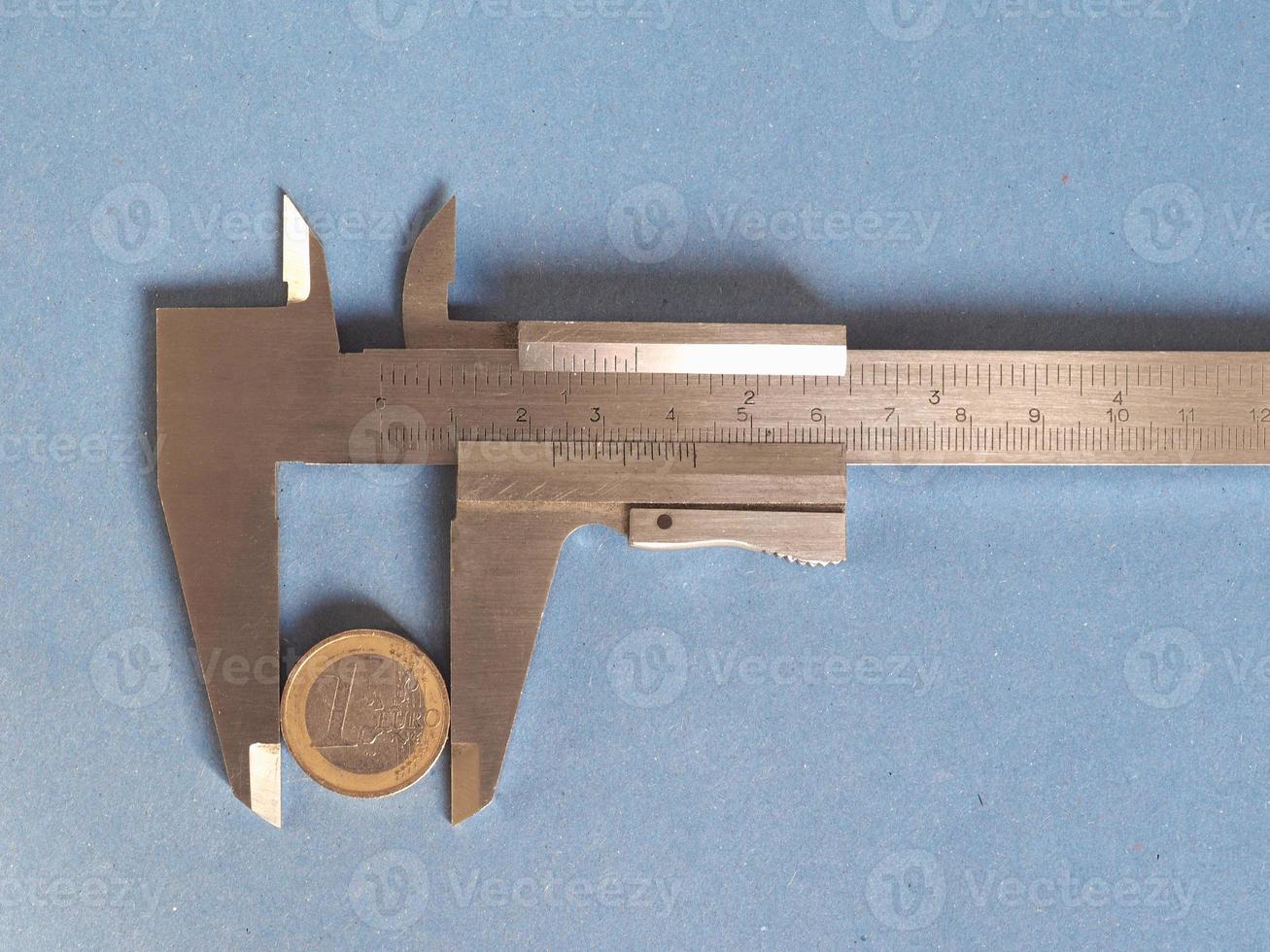 caliper measuring tool photo