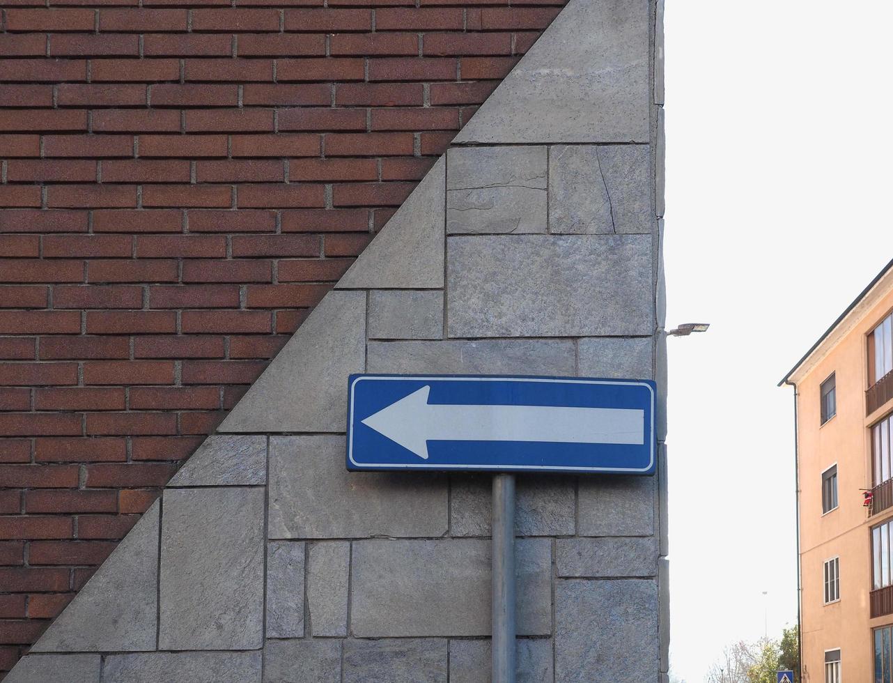 one way street sign photo