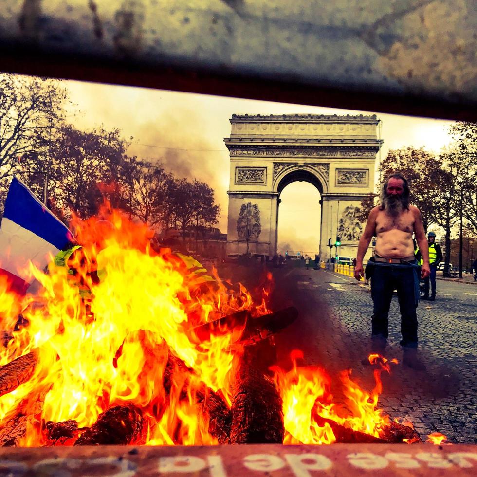 Demonstrators during a protest in yellow vests photo