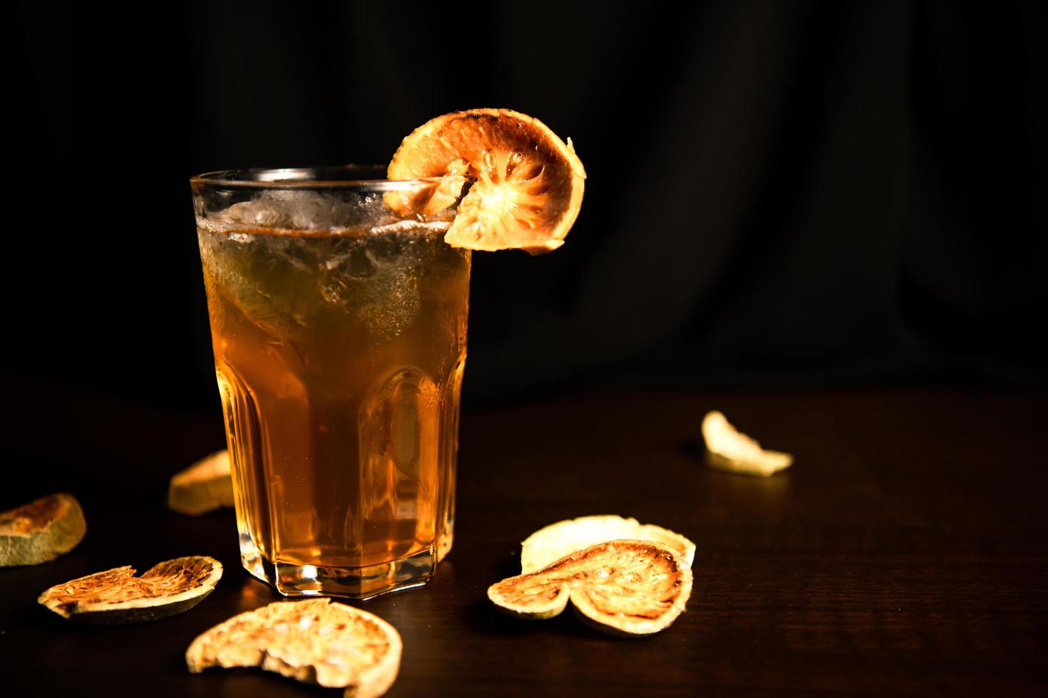 Refrescantes jugos de frutas, al beber ayuda a estar saludable. foto