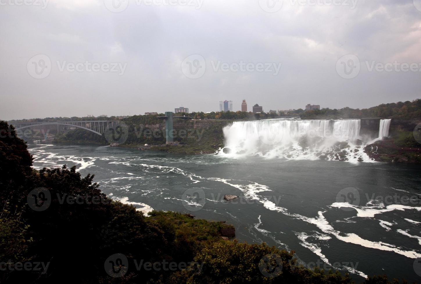 cataratas del niágara durante el día foto