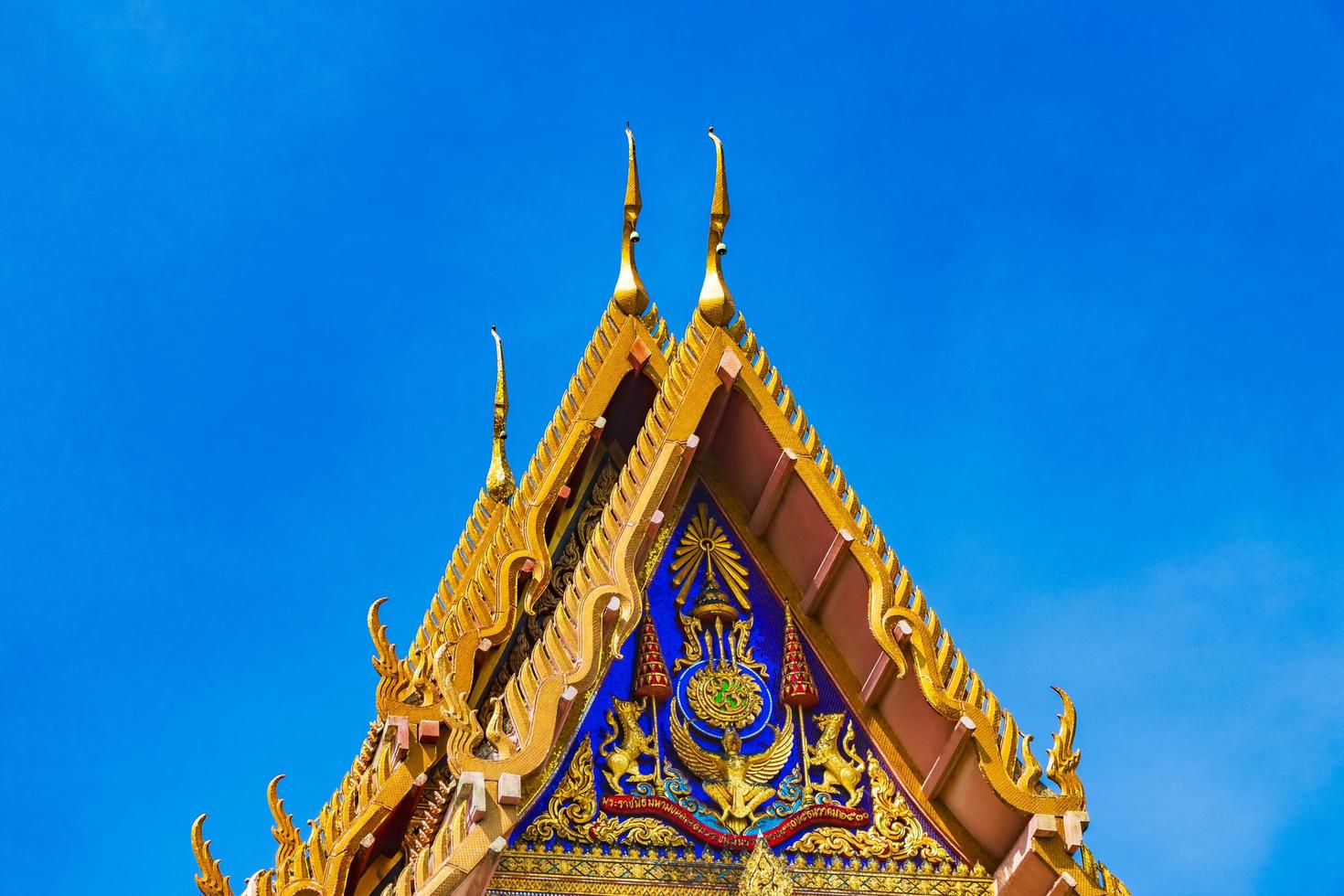 colorido wat don mueang phra arramluang templo budista bangkok tailandia. foto