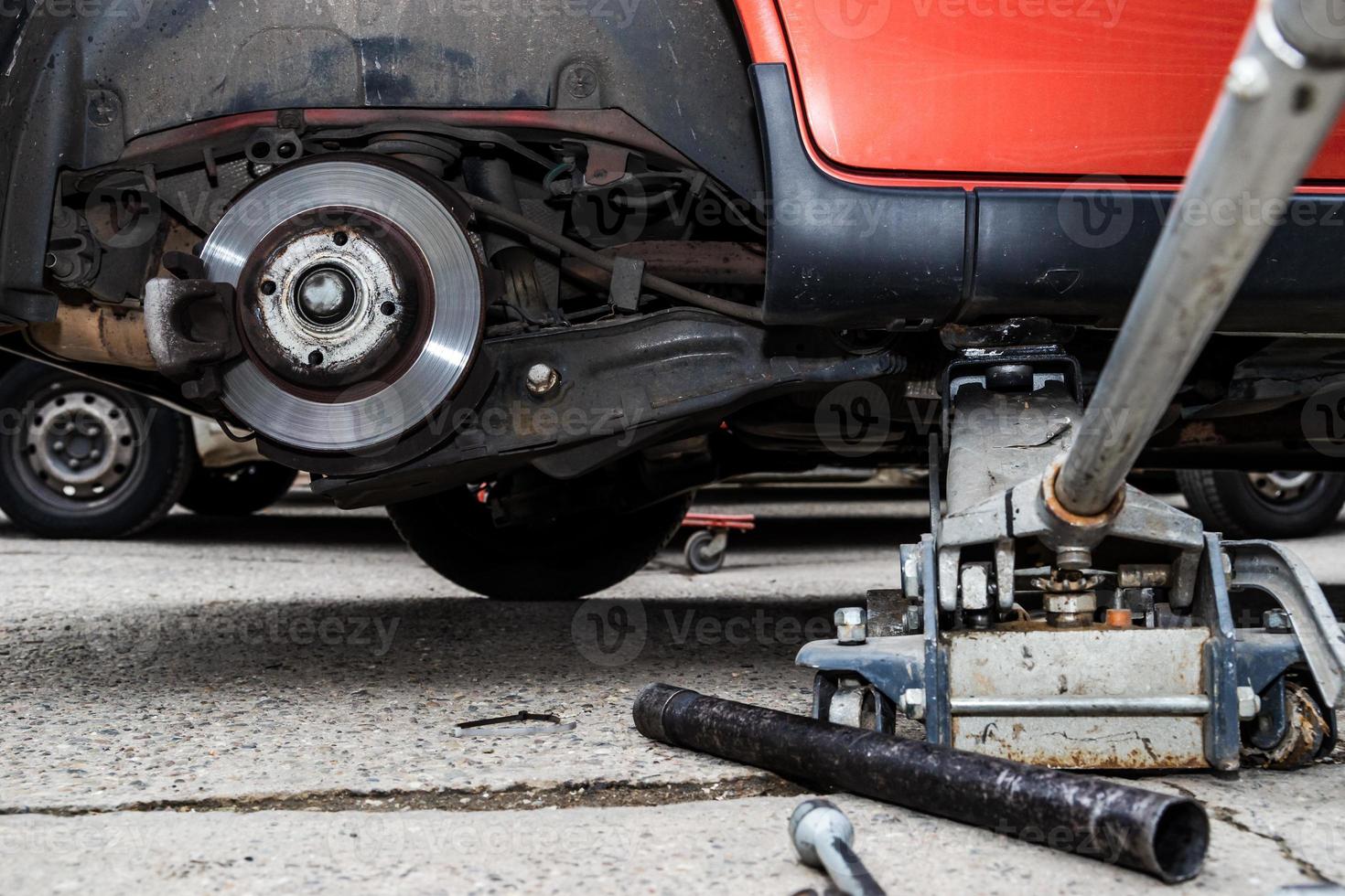 Tire replacement service, fitting with balancing, change to winter