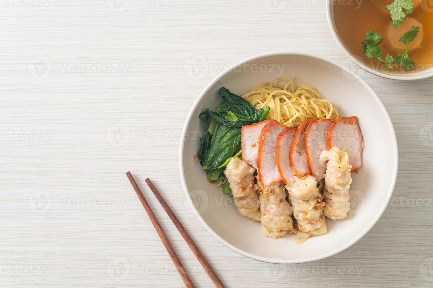 Barbecue Red Pork and Wonton Noodles with Soup photo