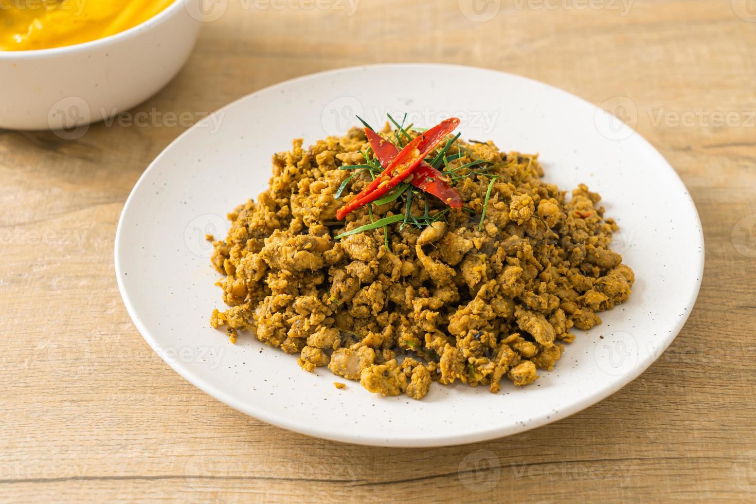 Stir Fried Pork with Yellow Curry Paste photo