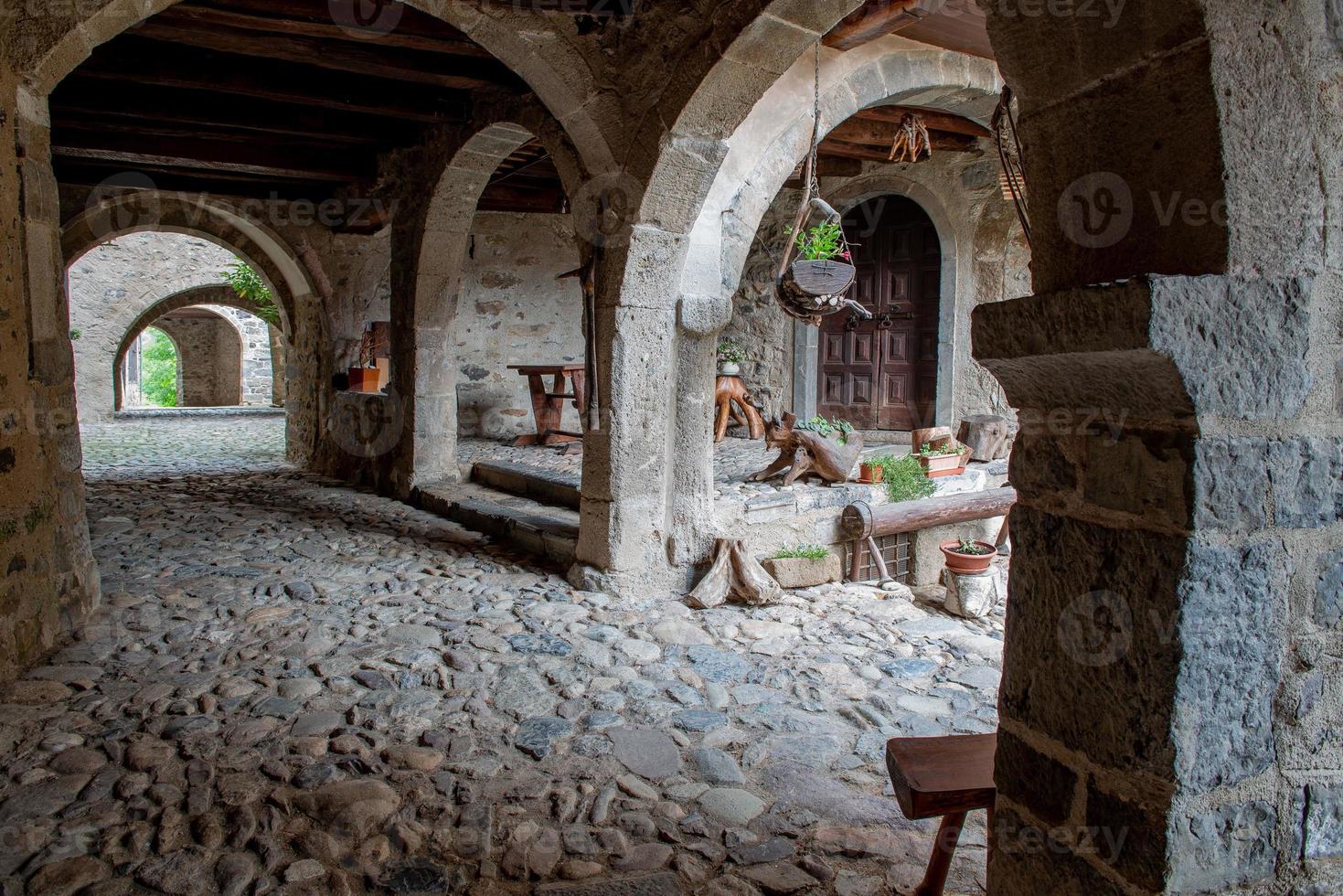 camerata cornello antiguo pueblo medieval en italia foto