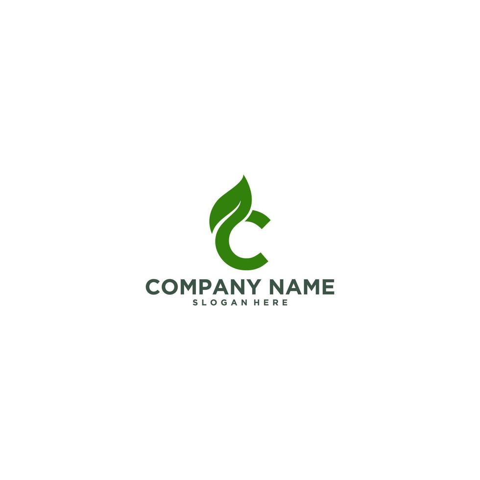 logotipo de la letra c combinando hojas en fondo blanco vector