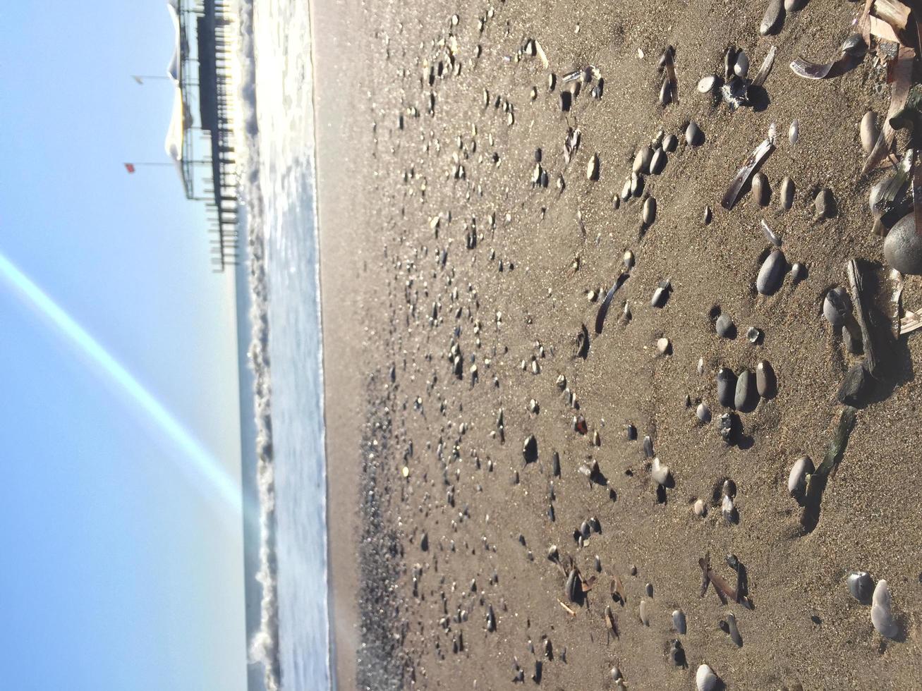 playa, sol, arena y mar. foto