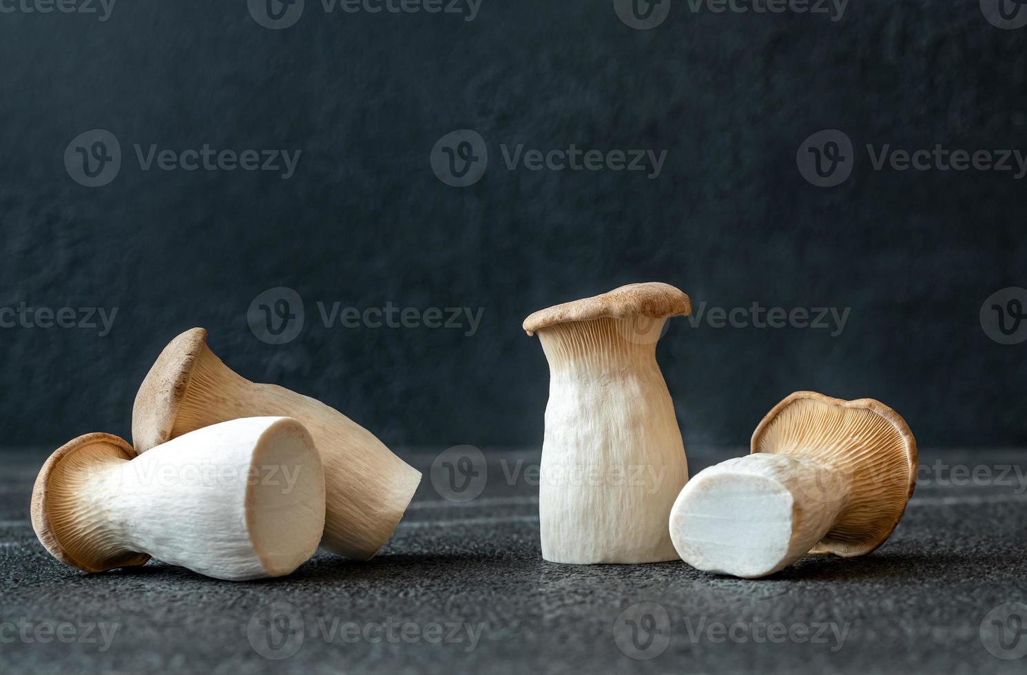 Raw king oyster mushrooms photo