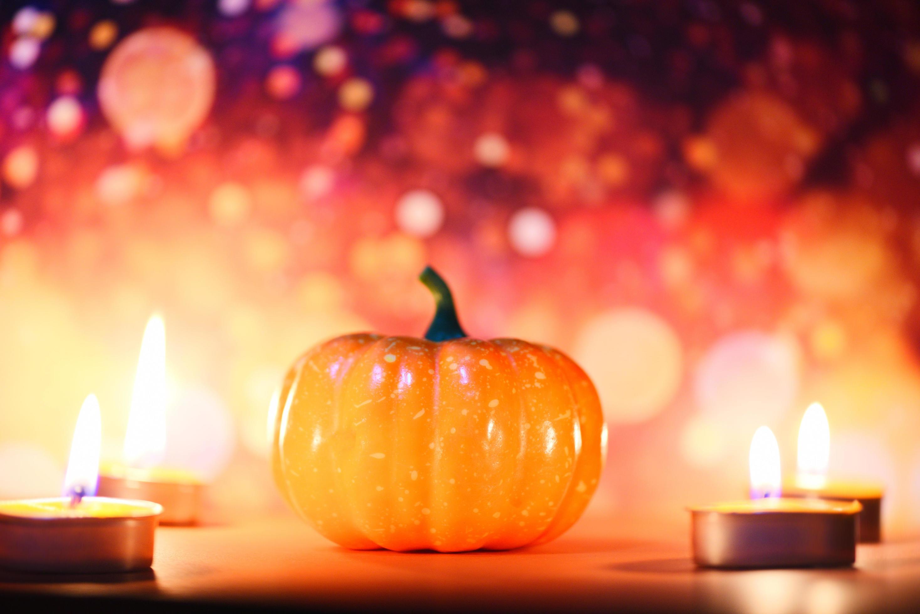 Halloween background candlelight orange decorated holidays festive ...