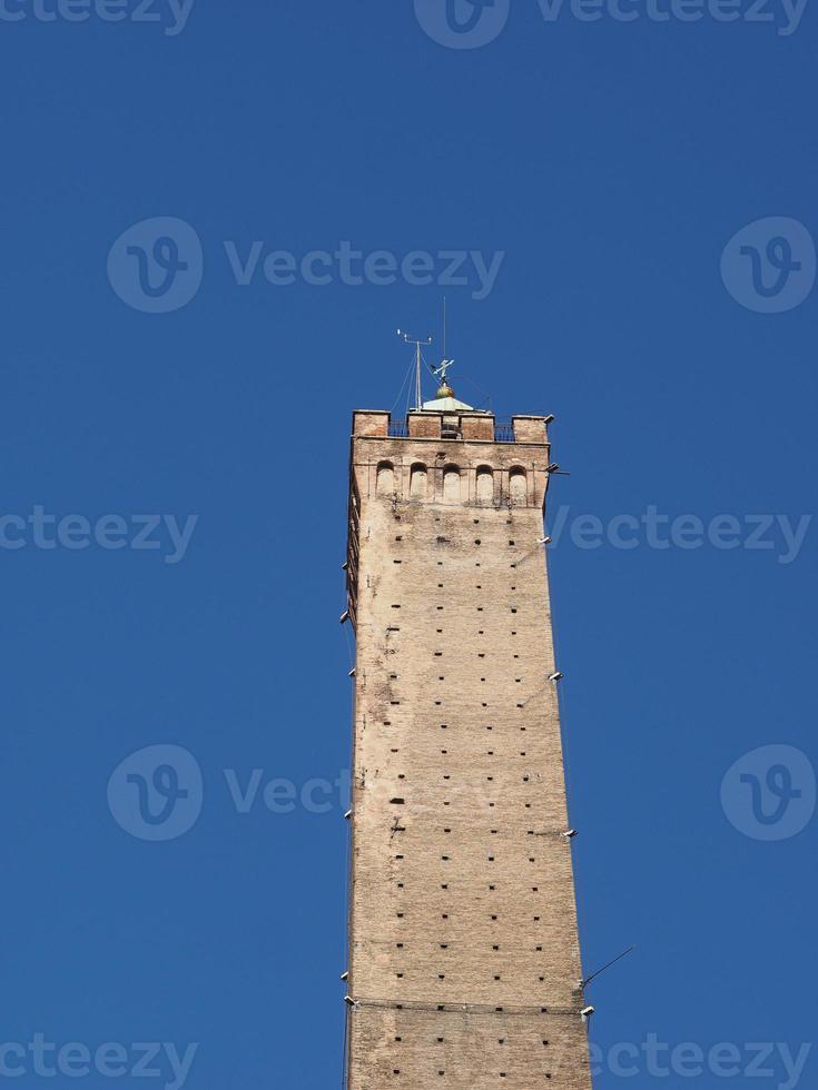 torre asinelli en bolonia foto