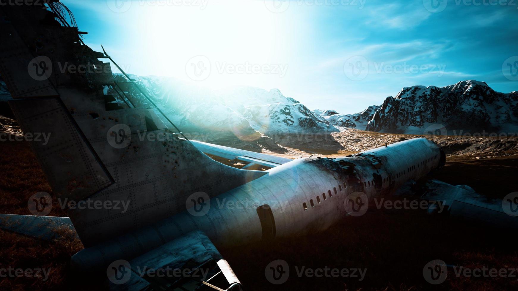 plane crashed on a mountain photo
