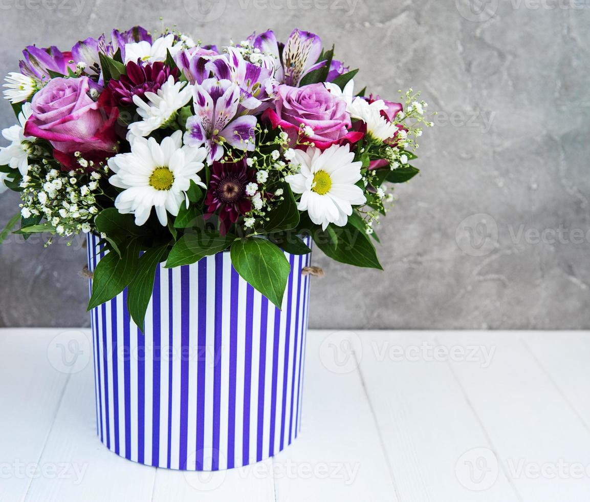 Bouquet of pink flowers photo