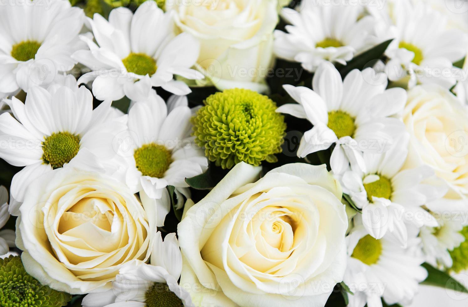 Bouquet of white flowers photo