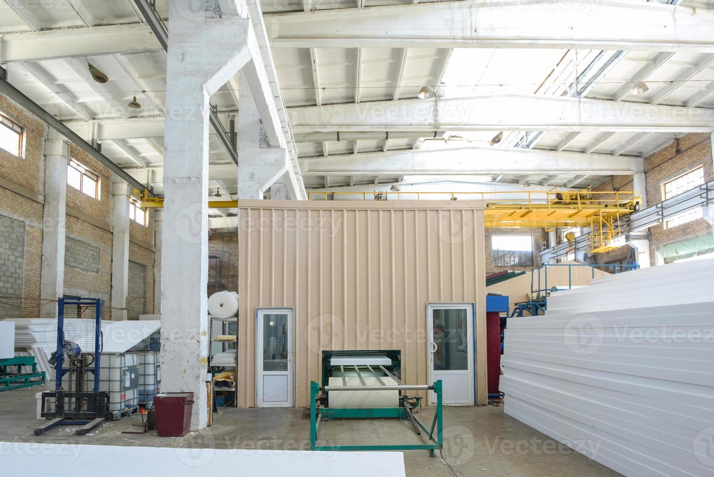 Production of thermal insulation materials. Plant for the production of sandwich panels from styrofoam photo